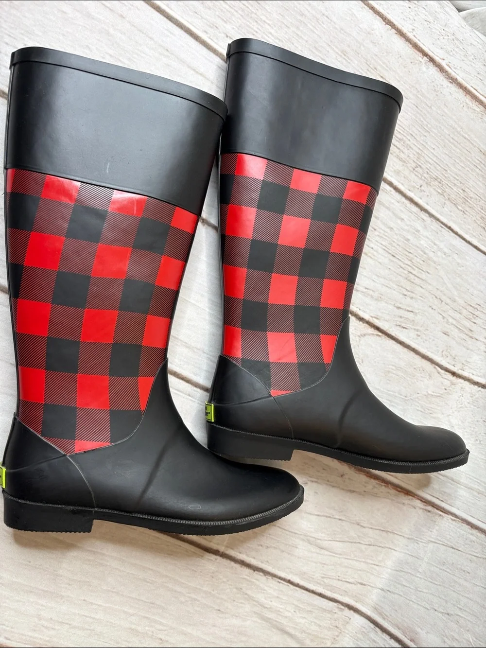 Western Chief Buffalo Riding Boot Rain Boot Red & Black Women’s Size 8